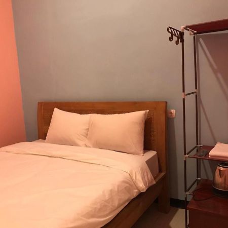Roomz Budget Residence Semarang Exterior foto